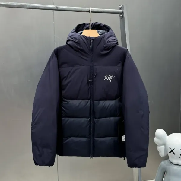 【ARCTERYX   公式旗艦店】 アークテリクス  ダウンジャケット ご好評に付き再入荷！  241205