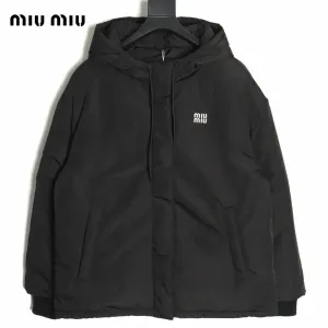 【Miumiu 公式旗艦店】ミュウミュウ ダウンジャケット ご好評に付き再入荷!241228 【Miumiu 公式旗艦店】ミュウミュウ ダウンジャケット ご好評に付き再入荷!241228