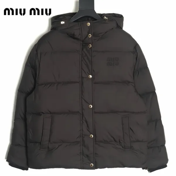 【Miumiu 公式旗艦店】ミュウミュウ ダウンジャケット ご好評に付き再入荷!241206 【Miumiu 公式旗艦店】ミュウミュウ ダウンジャケット ご好評に付き再入荷!241206