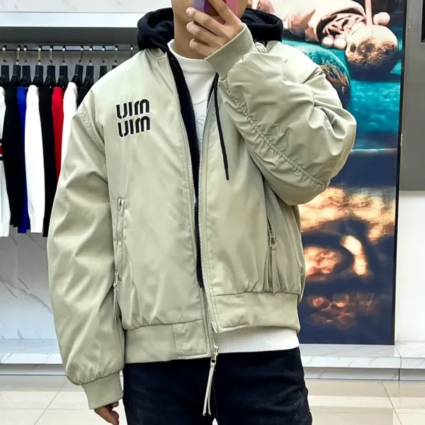 【Miumiu 公式旗艦店】ミュウミュウ ダウンジャケット ご好評に付き再入荷!241206 【Miumiu 公式旗艦店】ミュウミュウ ダウンジャケット ご好評に付き再入荷!241206