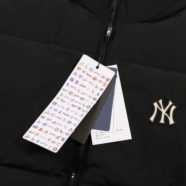 New York Yankees NY 【MLB 公式旗艦店】ヤンキース ダウンジャケット好評に付き再入荷!241227 New York Yankees NY 【MLB 公式旗艦店】ヤンキース ダウンジャケット好評に付き再入荷!241227