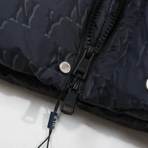 New York Yankees NY 【MLB 公式旗艦店】ヤンキース ダウンジャケット好評に付き再入荷!241227 New York Yankees NY 【MLB 公式旗艦店】ヤンキース ダウンジャケット好評に付き再入荷!241227