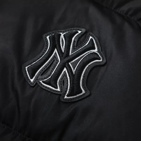 New York Yankees NY 【MLB 公式旗艦店】ヤンキース ダウンジャケット好評に付き再入荷!241227 New York Yankees NY 【MLB 公式旗艦店】ヤンキース ダウンジャケット好評に付き再入荷!241227