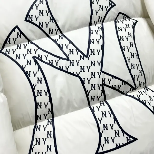 New York Yankees NY 【MLB 公式旗艦店】ヤンキース ダウンジャケット好評に付き再入荷!241227 New York Yankees NY 【MLB 公式旗艦店】ヤンキース ダウンジャケット好評に付き再入荷!241227