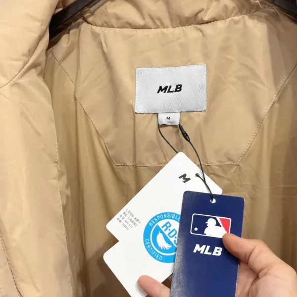 New York Yankees NY 【MLB  公式旗艦店】ヤンキース  ダウンジャケット好評に付き再入荷！241227