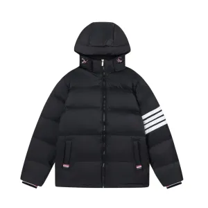 【ThomBrowne 公式旗艦店】トムブラウン ダウンジャケット ご好評に付き再入荷!241228 【ThomBrowne 公式旗艦店】トムブラウン ダウンジャケット ご好評に付き再入荷!241228