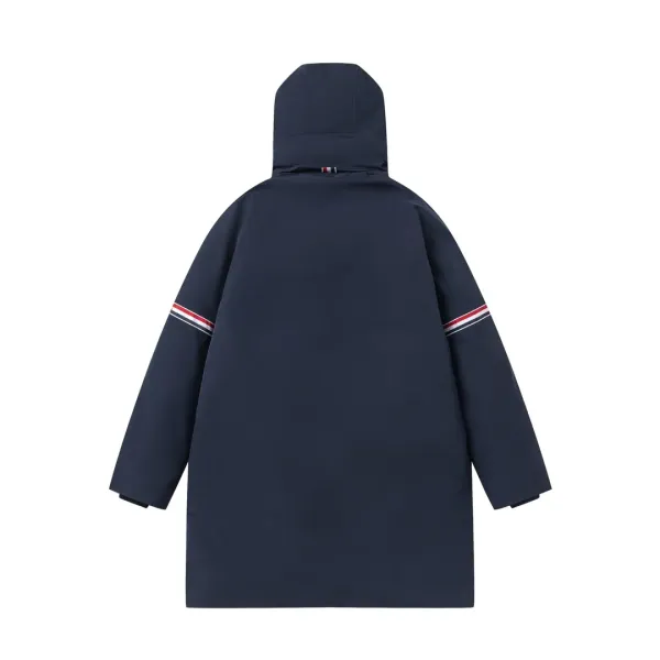【ThomBrowne 公式旗艦店】トムブラウン ダウンジャケット ご好評に付き再入荷!241228 【ThomBrowne 公式旗艦店】トムブラウン ダウンジャケット ご好評に付き再入荷!241228