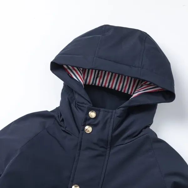 【ThomBrowne 公式旗艦店】トムブラウン ダウンジャケット ご好評に付き再入荷!241228 【ThomBrowne 公式旗艦店】トムブラウン ダウンジャケット ご好評に付き再入荷!241228