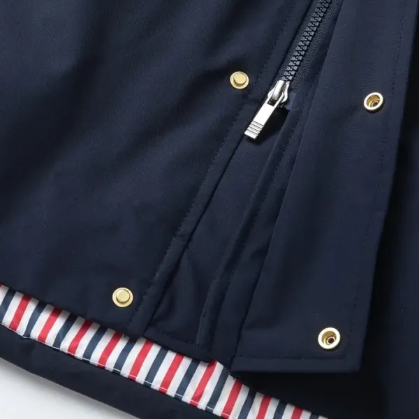 【ThomBrowne 公式旗艦店】トムブラウン ダウンジャケット ご好評に付き再入荷!241228 【ThomBrowne 公式旗艦店】トムブラウン ダウンジャケット ご好評に付き再入荷!241228
