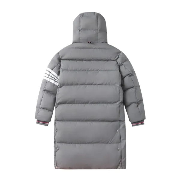 【ThomBrowne 公式旗艦店】トムブラウン ダウンジャケット ご好評に付き再入荷!241228 【ThomBrowne 公式旗艦店】トムブラウン ダウンジャケット ご好評に付き再入荷!241228