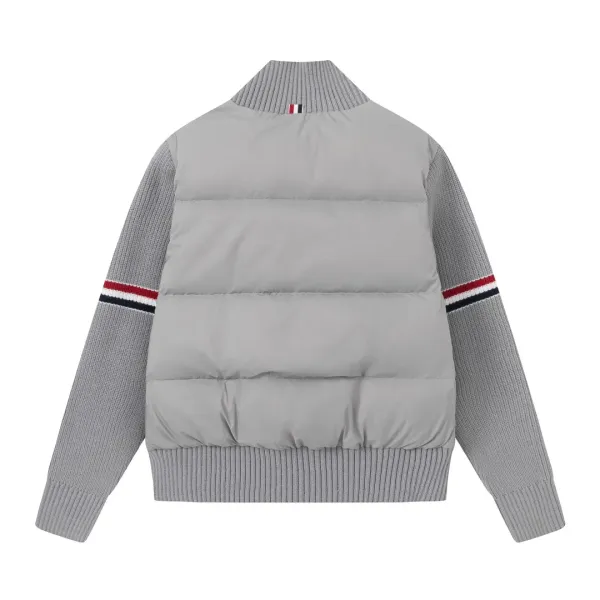 【ThomBrowne 公式旗艦店】トムブラウン ダウンジャケット ご好評に付き再入荷!241228 【ThomBrowne 公式旗艦店】トムブラウン ダウンジャケット ご好評に付き再入荷!241228