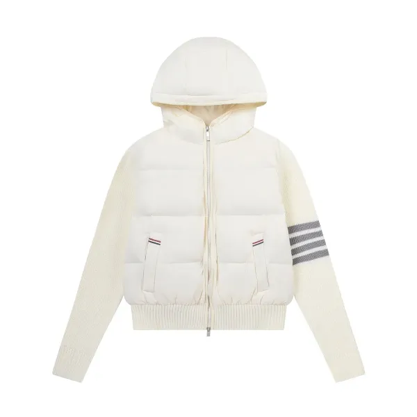 【ThomBrowne  公式旗艦店】トムブラウン  ダウンジャケット ご好評に付き再入荷！241228