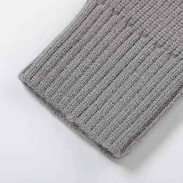 【ThomBrowne  公式旗艦店】トムブラウン  ダウンジャケット ご好評に付き再入荷！241228