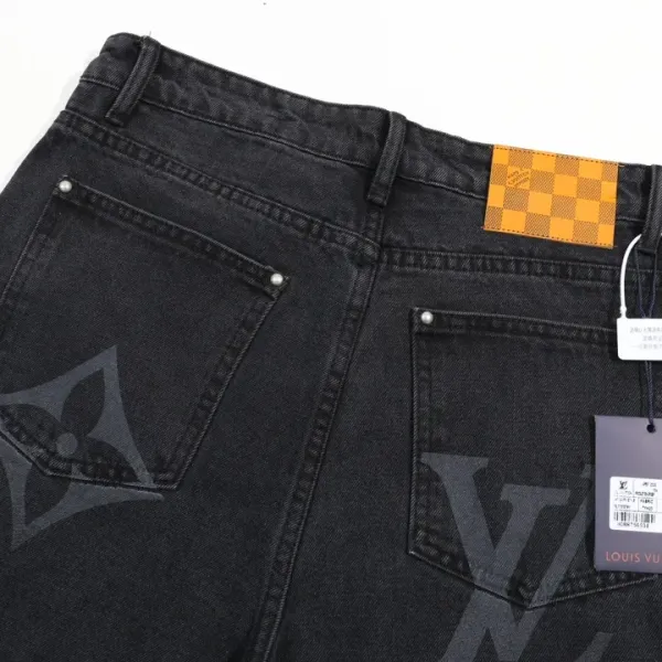 LV【LOUIS VUITTON 公式旗艦店】 ルイヴィトン ジーパン ご好評に付き再入荷! 241218 LV【LOUIS VUITTON 公式旗艦店】 ルイヴィトン ジーパン ご好評に付き再入荷! 241218