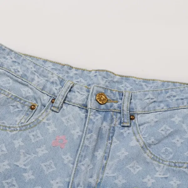 LV【LOUIS VUITTON 公式旗艦店】 ルイヴィトン ジーパン ご好評に付き再入荷! 241218 LV【LOUIS VUITTON 公式旗艦店】 ルイヴィトン ジーパン ご好評に付き再入荷! 241218
