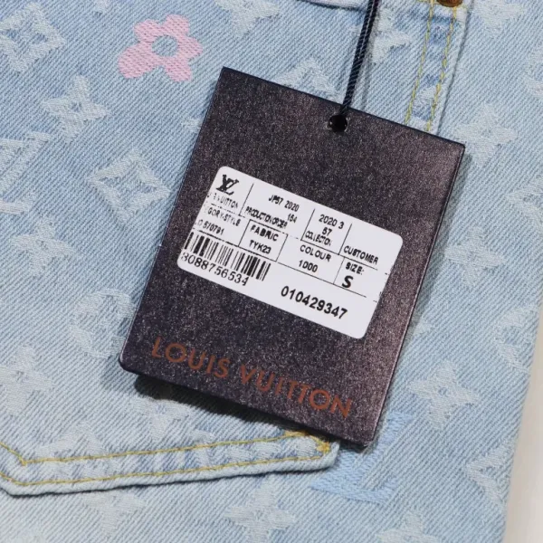 LV【LOUIS VUITTON 公式旗艦店】 ルイヴィトン ジーパン ご好評に付き再入荷! 241218 LV【LOUIS VUITTON 公式旗艦店】 ルイヴィトン ジーパン ご好評に付き再入荷! 241218