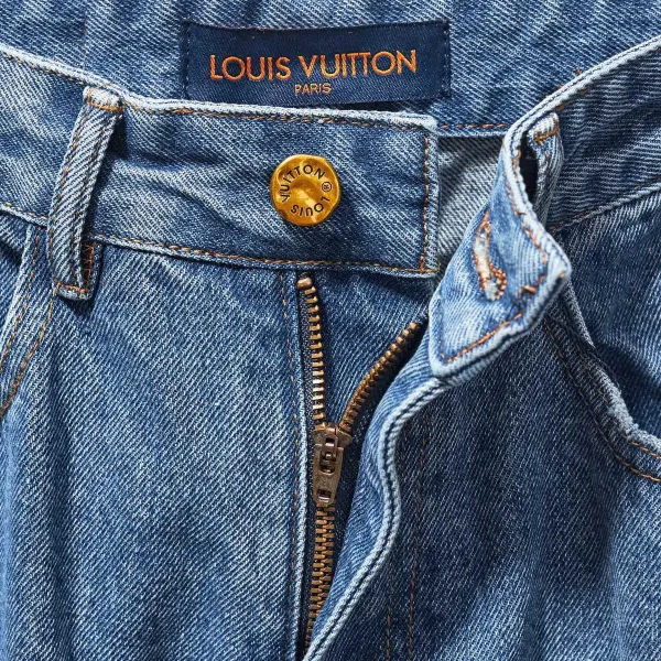 LV【LOUIS VUITTON 公式旗艦店】 ルイヴィトン ジーパン ご好評に付き再入荷! 241218 LV【LOUIS VUITTON 公式旗艦店】 ルイヴィトン ジーパン ご好評に付き再入荷! 241218