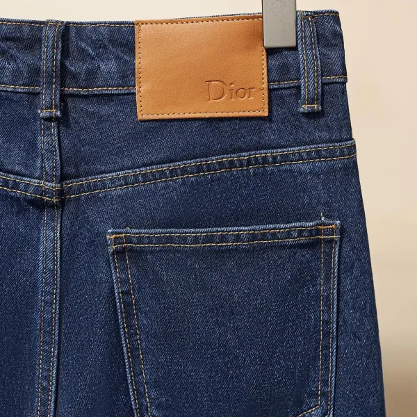 【DIOR 公式旗艦店】ディオール  ジーパン  ご好評に付き再入荷！ 241218