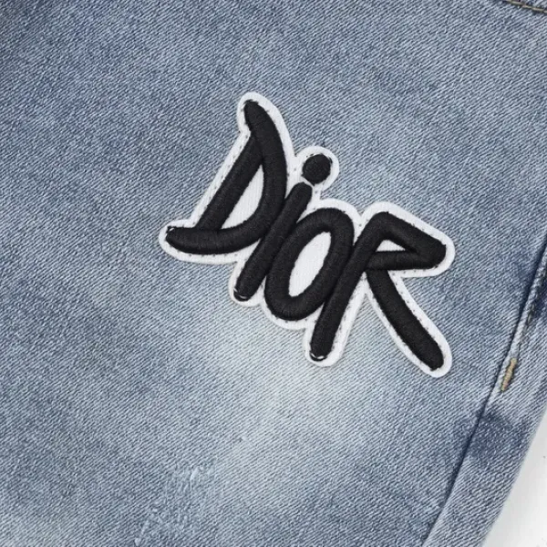【DIOR 公式旗艦店】 ディオール ジーパン ご好評に付き再入荷 240831 【DIOR 公式旗艦店】 ディオール ジーパン ご好評に付き再入荷 240831