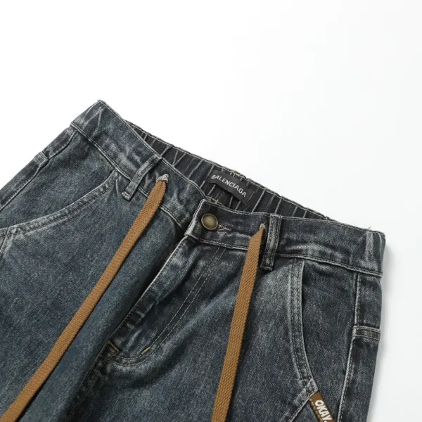 【BALENCIAGA 公式旗艦店】バレンシアガ ジーパン ご好評に付き再入荷! 241219 【BALENCIAGA 公式旗艦店】バレンシアガ ジーパン ご好評に付き再入荷! 241219