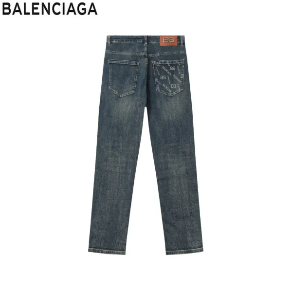 【2026】【BALENCIAGA 公式旗艦店】バレンシアガ ジーパン ご好評に付き再入荷! 241219 【2026】【BALENCIAGA 公式旗艦店】バレンシアガ ジーパン ご好評に付き再入荷! 241219