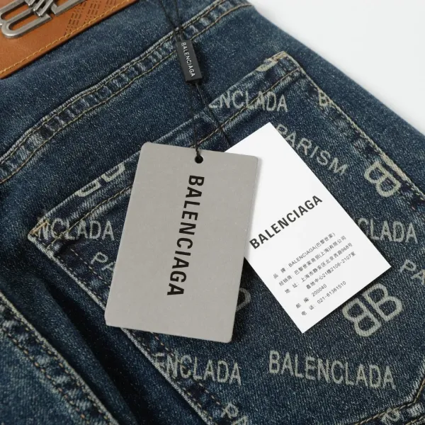 【2026】【BALENCIAGA 公式旗艦店】バレンシアガ ジーパン ご好評に付き再入荷! 241219 【2026】【BALENCIAGA 公式旗艦店】バレンシアガ ジーパン ご好評に付き再入荷! 241219
