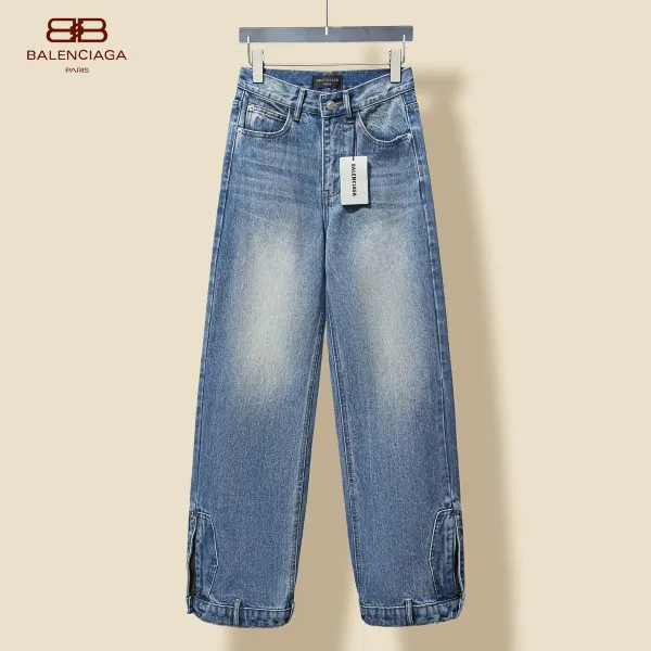 【BALENCIAGA   公式旗艦店】 バレンシアガ  ジーパン  ご好評に付き再入荷！ 241219