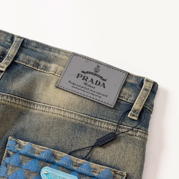 【PRADA 公式旗艦店】プラダ ジーパン ご好評に付き再入荷 240831 【PRADA 公式旗艦店】プラダ ジーパン ご好評に付き再入荷 240831