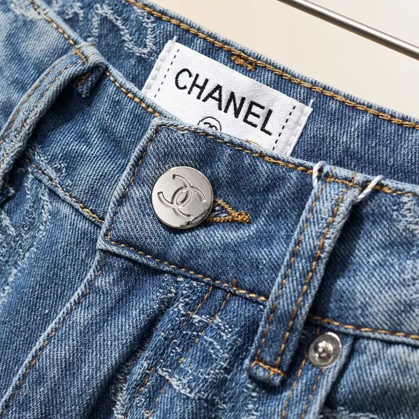 【CHANEL 公式旗艦店】シャネル ジーパン ご好評に付き再入荷! 241220 【CHANEL 公式旗艦店】シャネル ジーパン ご好評に付き再入荷! 241220