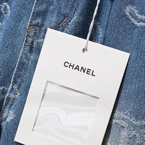【CHANEL 公式旗艦店】シャネル ジーパン ご好評に付き再入荷! 241220 【CHANEL 公式旗艦店】シャネル ジーパン ご好評に付き再入荷! 241220
