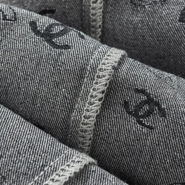 【CHANEL  公式旗艦店】シャネル    ジーパン  ご好評に付き再入荷！ 241220