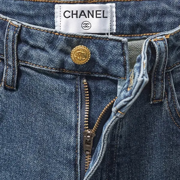 【CHANEL  公式旗艦店】シャネル    ジーパン  ご好評に付き再入荷！ 241220