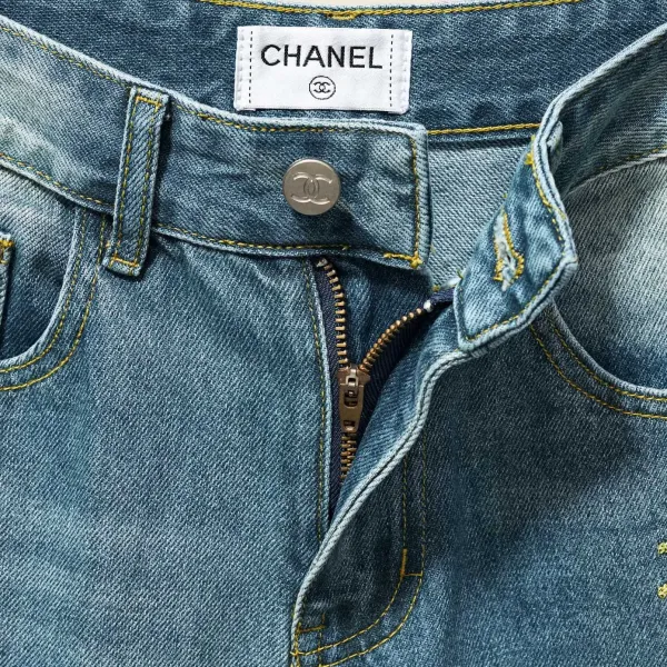 【CHANEL  公式旗艦店】シャネル    ジーパン  ご好評に付き再入荷！ 241218
