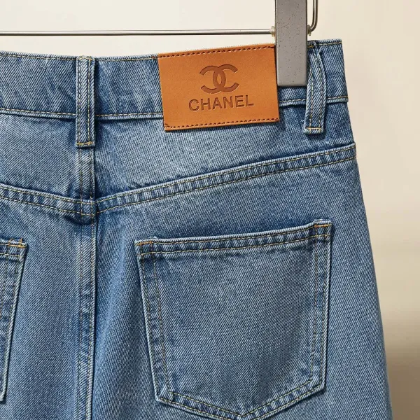 【CHANEL 公式旗艦店】シャネル ジーパン ご好評に付き再入荷! 241218 【CHANEL 公式旗艦店】シャネル ジーパン ご好評に付き再入荷! 241218