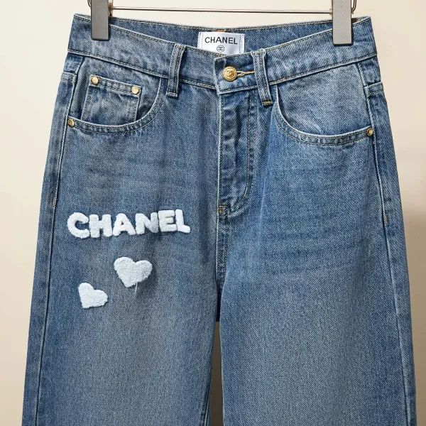 【CHANEL 公式旗艦店】シャネル ジーパン ご好評に付き再入荷! 241218 【CHANEL 公式旗艦店】シャネル ジーパン ご好評に付き再入荷! 241218