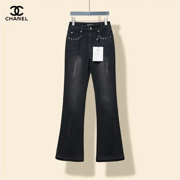 【CHANEL  公式旗艦店】シャネル    ジーパン  ご好評に付き再入荷！ 241218