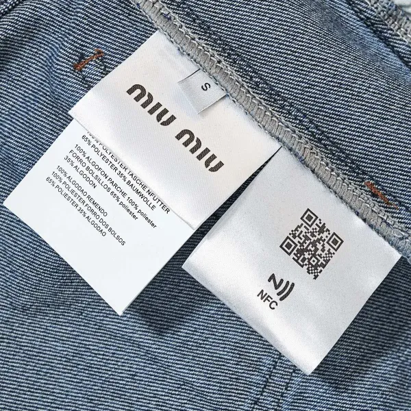 【Miumiu 公式旗艦店】ミュウミュウ ジーパン ご好評に付き再入荷! 241219 【Miumiu 公式旗艦店】ミュウミュウ ジーパン ご好評に付き再入荷! 241219