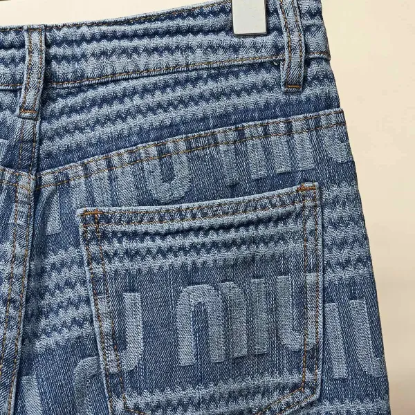 【Miumiu 公式旗艦店】ミュウミュウ ジーパン ご好評に付き再入荷! 241219 【Miumiu 公式旗艦店】ミュウミュウ ジーパン ご好評に付き再入荷! 241219