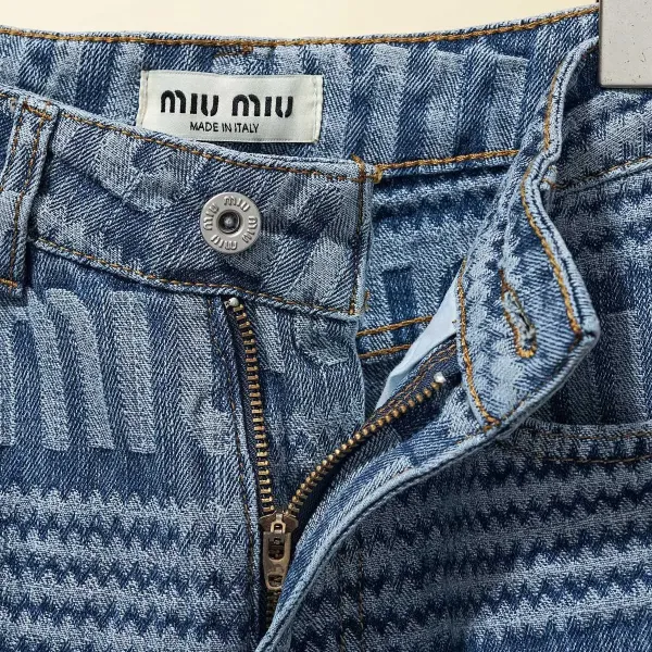 【Miumiu 公式旗艦店】ミュウミュウ ジーパン ご好評に付き再入荷! 241219 【Miumiu 公式旗艦店】ミュウミュウ ジーパン ご好評に付き再入荷! 241219