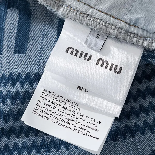 【Miumiu 公式旗艦店】ミュウミュウ ジーパン ご好評に付き再入荷! 241219 【Miumiu 公式旗艦店】ミュウミュウ ジーパン ご好評に付き再入荷! 241219