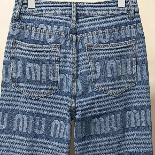 【Miumiu 公式旗艦店】ミュウミュウ ジーパン ご好評に付き再入荷! 241219 【Miumiu 公式旗艦店】ミュウミュウ ジーパン ご好評に付き再入荷! 241219