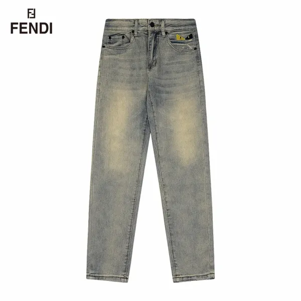 【FENDI 公式旗艦店】フェンディ ジーパン ご好評に付き再入荷! 241220 【FENDI 公式旗艦店】フェンディ ジーパン ご好評に付き再入荷! 241220