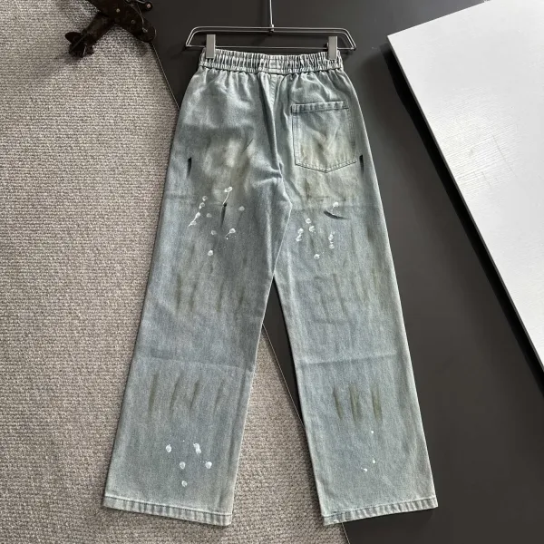 【MONCLER 公式旗艦店】モンクレール ジーパン ご好評に付き再入荷! 241220 【MONCLER 公式旗艦店】モンクレール ジーパン ご好評に付き再入荷! 241220