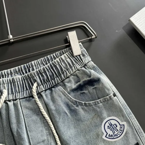 【MONCLER 公式旗艦店】モンクレール ジーパン ご好評に付き再入荷! 241220 【MONCLER 公式旗艦店】モンクレール ジーパン ご好評に付き再入荷! 241220