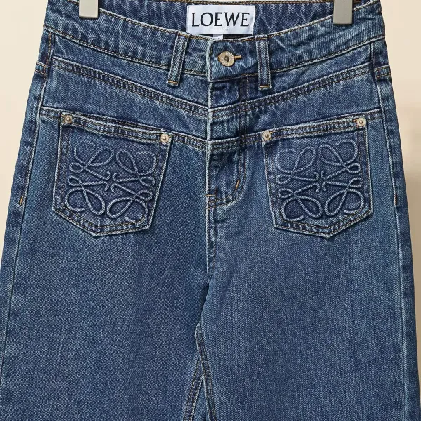 【LOEWE 公式旗艦店】 ロエベ ジーパン ご好評に付き再入荷! 241219 【LOEWE 公式旗艦店】 ロエベ ジーパン ご好評に付き再入荷! 241219