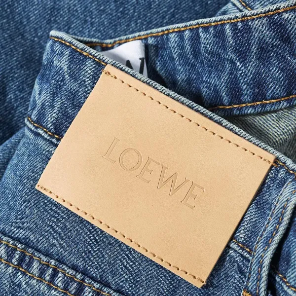 【LOEWE 公式旗艦店】 ロエベ ジーパン ご好評に付き再入荷! 241219 【LOEWE 公式旗艦店】 ロエベ ジーパン ご好評に付き再入荷! 241219