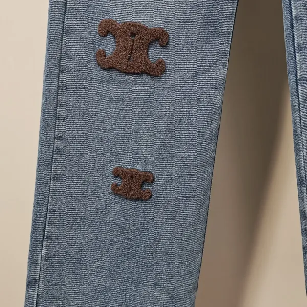 【CELINE 公式旗艦店】セリーヌ ジーパン ご好評に付き再入荷! 241219 【CELINE 公式旗艦店】セリーヌ ジーパン ご好評に付き再入荷! 241219