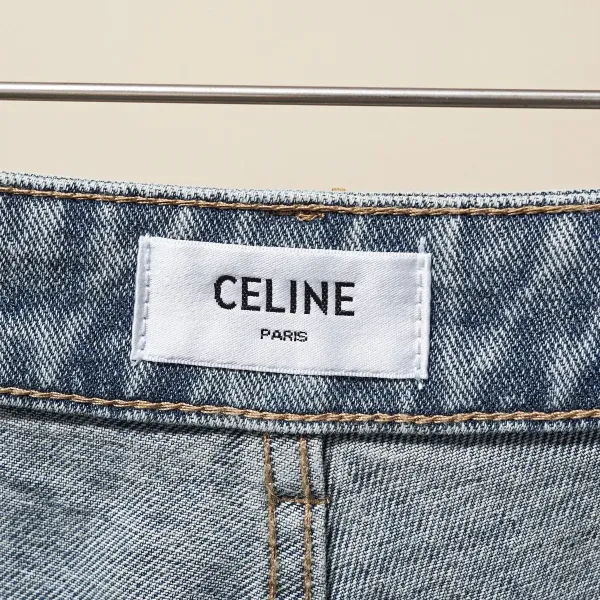 【CELINE 公式旗艦店】セリーヌ ジーパン ご好評に付き再入荷! 241219 【CELINE 公式旗艦店】セリーヌ ジーパン ご好評に付き再入荷! 241219