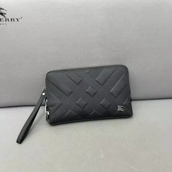 【BURBERRY 公式旗艦店】バーバリー クラッチバッグ 当日出荷 好評に付き再入荷!26*16CM 【BURBERRY 公式旗艦店】バーバリー クラッチバッグ 当日出荷 好評に付き再入荷!26*16CM