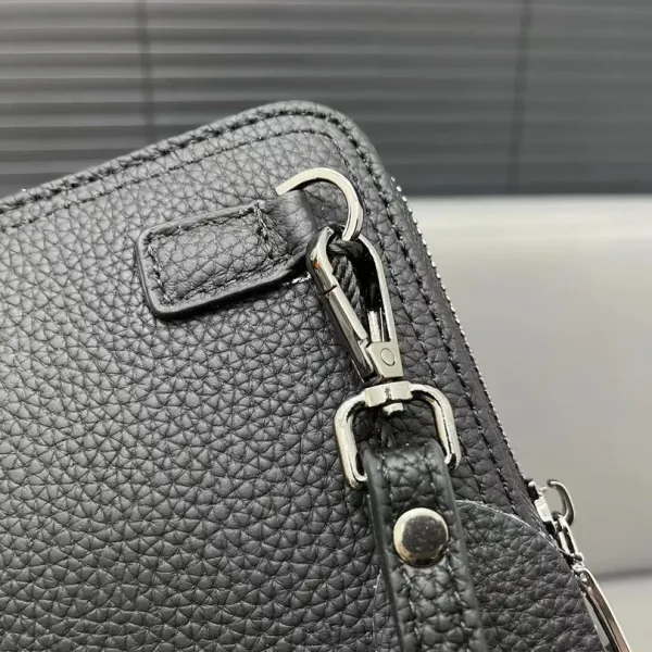 【BURBERRY 公式旗艦店】バーバリー クラッチバッグ 当日出荷 好評に付き再入荷!26*16CM 【BURBERRY 公式旗艦店】バーバリー クラッチバッグ 当日出荷 好評に付き再入荷!26*16CM